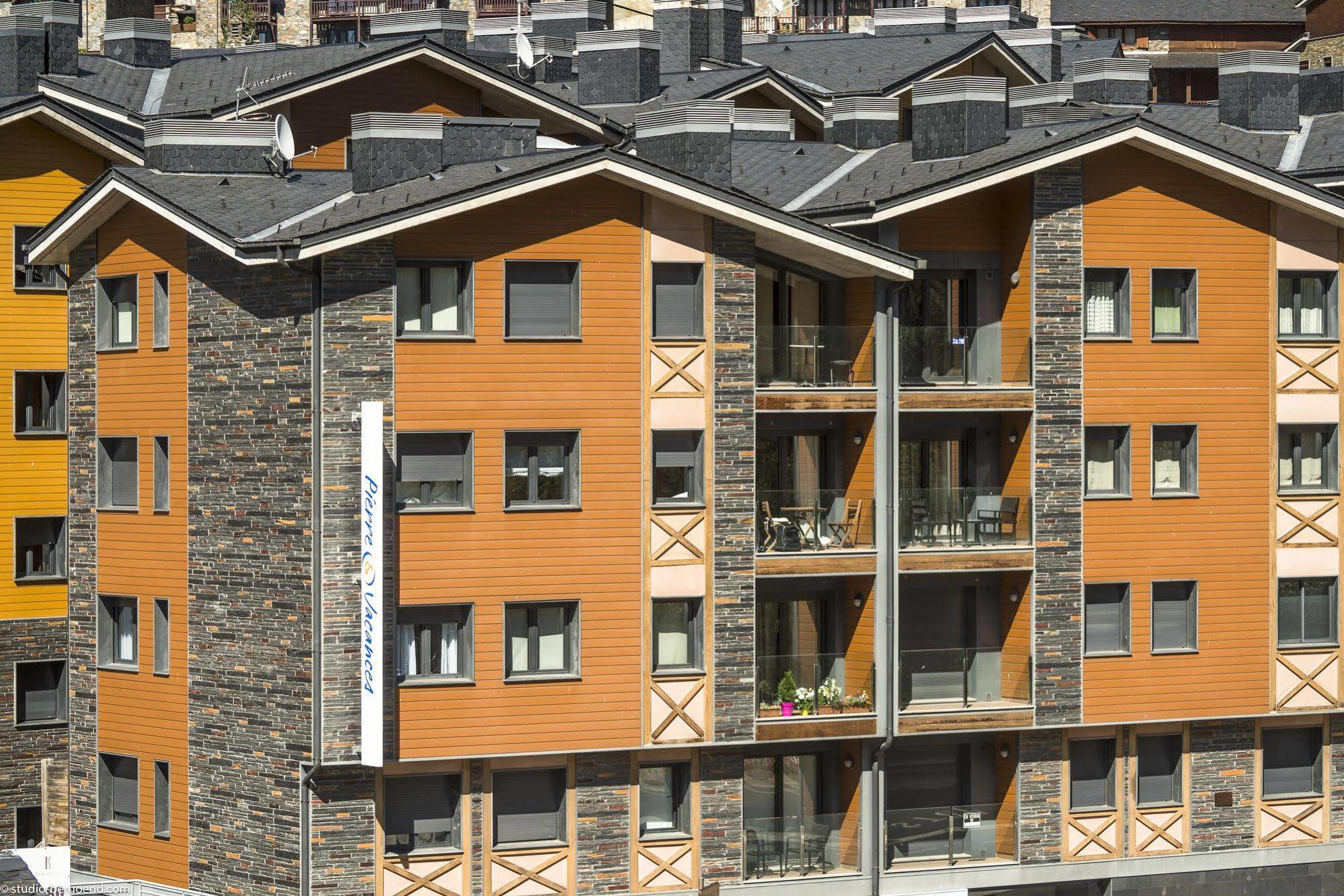 Pierre & Vacances Andorra El Tarter Esterno foto